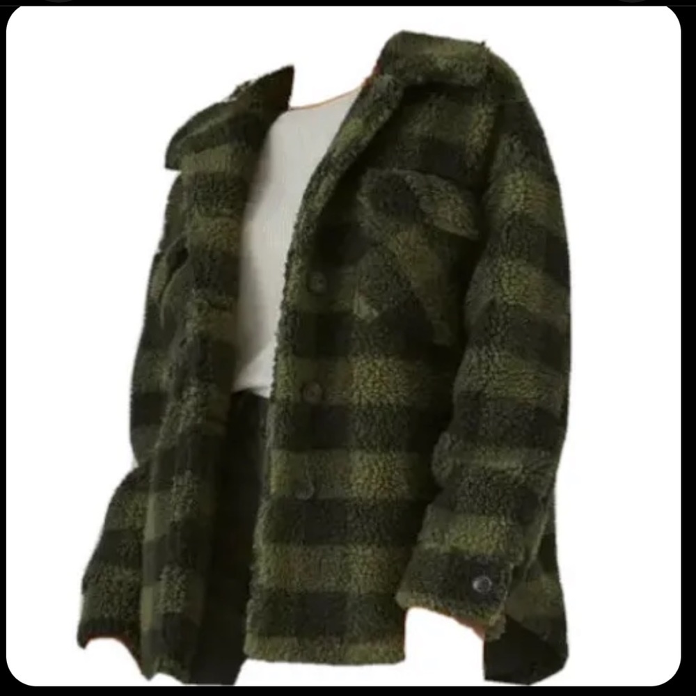 Lucky Brand Faux Sherpa Plaid Coat Jacket Size Large.  Buttons Faux Fur.